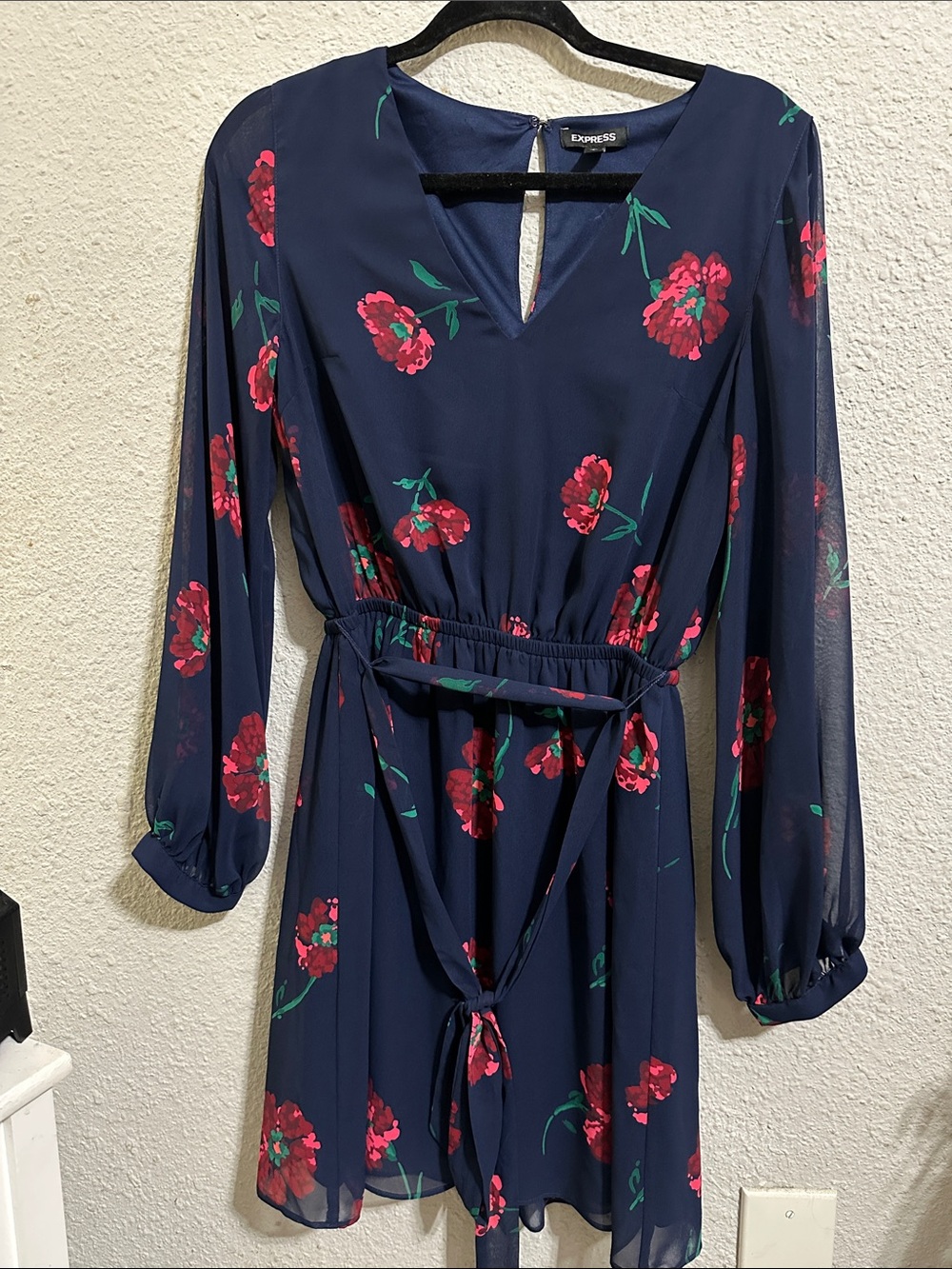 Express Navy Floral Long Sleeve Tie-Waist Dress with Red Blooms
